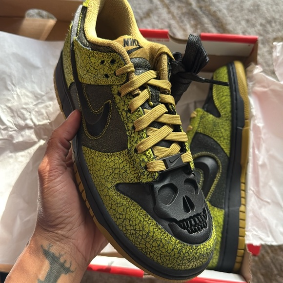 Nike Dunk Low “Halloween”